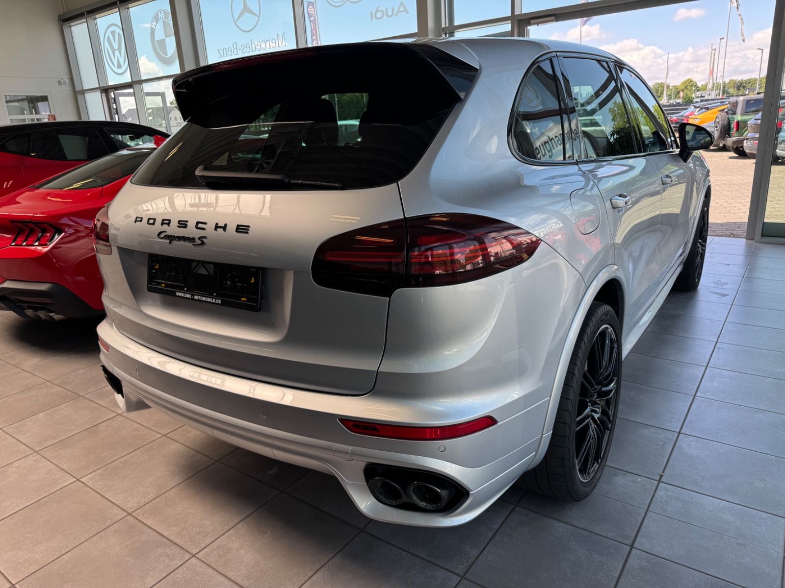Fahrzeugabbildung Porsche Cayenne S Porsche Scheckheft