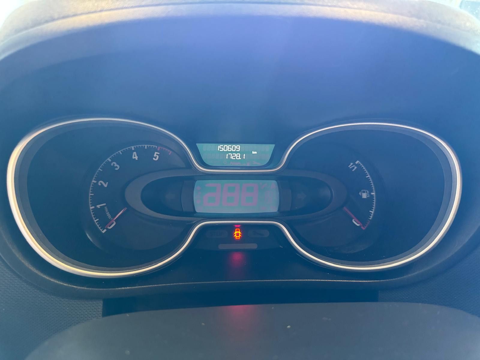 Fahrzeugabbildung Opel Vivaro Combi L1H1  2,7t/ ATM mit Belegen 72700Km