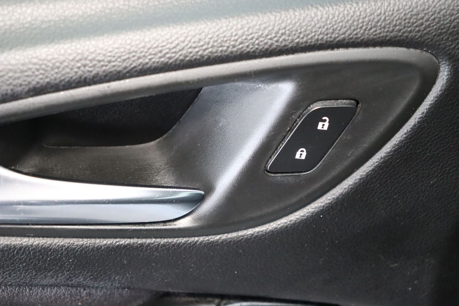 Fahrzeugabbildung Opel Astra K Sports Tourer * Navi * HU/AU neu *