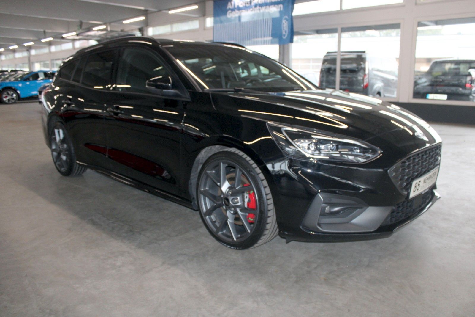Fahrzeugabbildung Ford Focus ST Turnier Automatik LED AHK ACC CAM uvm