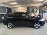 Mitsubishi Outlander 4WD 2.2 D 7-SITZER AHK XENON TEMPOMAT - Mitsubishi aus 2013