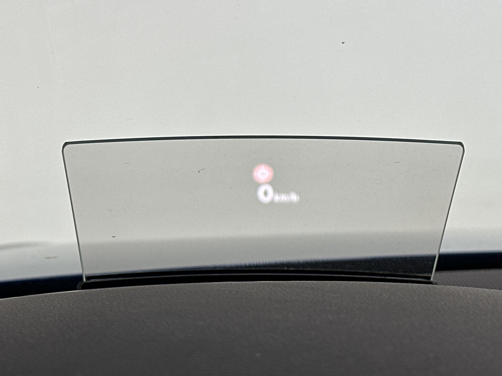 Fahrzeugabbildung Volkswagen Tiguan R 4M NAV+MATRIX+PANO+AHK+ACC+KAMERA+21ZO