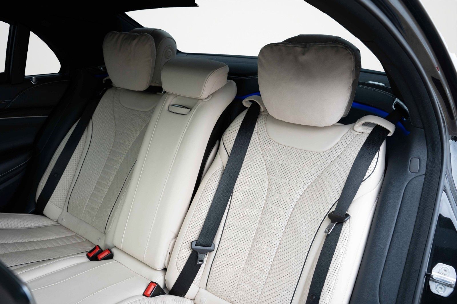 Fahrzeugabbildung Mercedes-Benz S 400D L 4M LANG AMG PANO BURM CHAUF FOND  MEMO