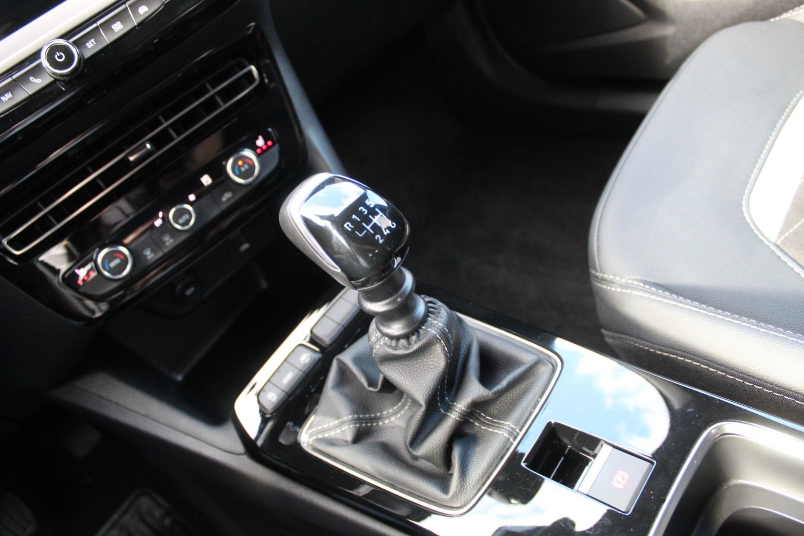 Fahrzeugabbildung Opel Mokka Ultimate Navi*Sitzh.*Intellilux