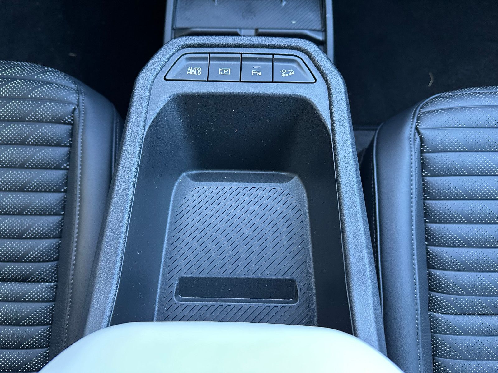 Fahrzeugabbildung Kia EV4 81 FWD GTL DWP COM CON GD