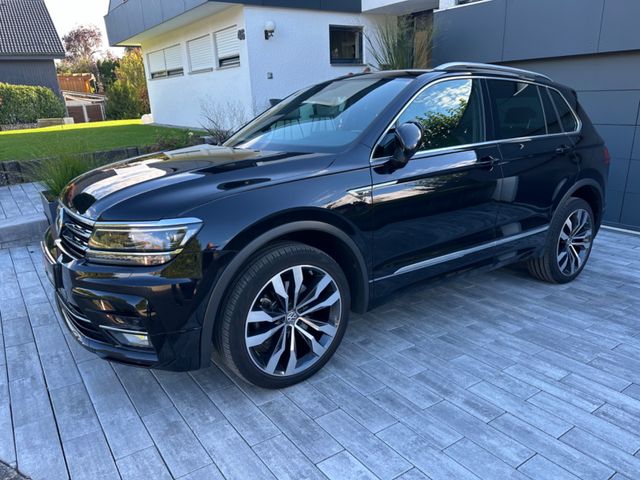 Volkswagen Tiguan Highline R-Line Pano ActiveDsp HeadUp 20"