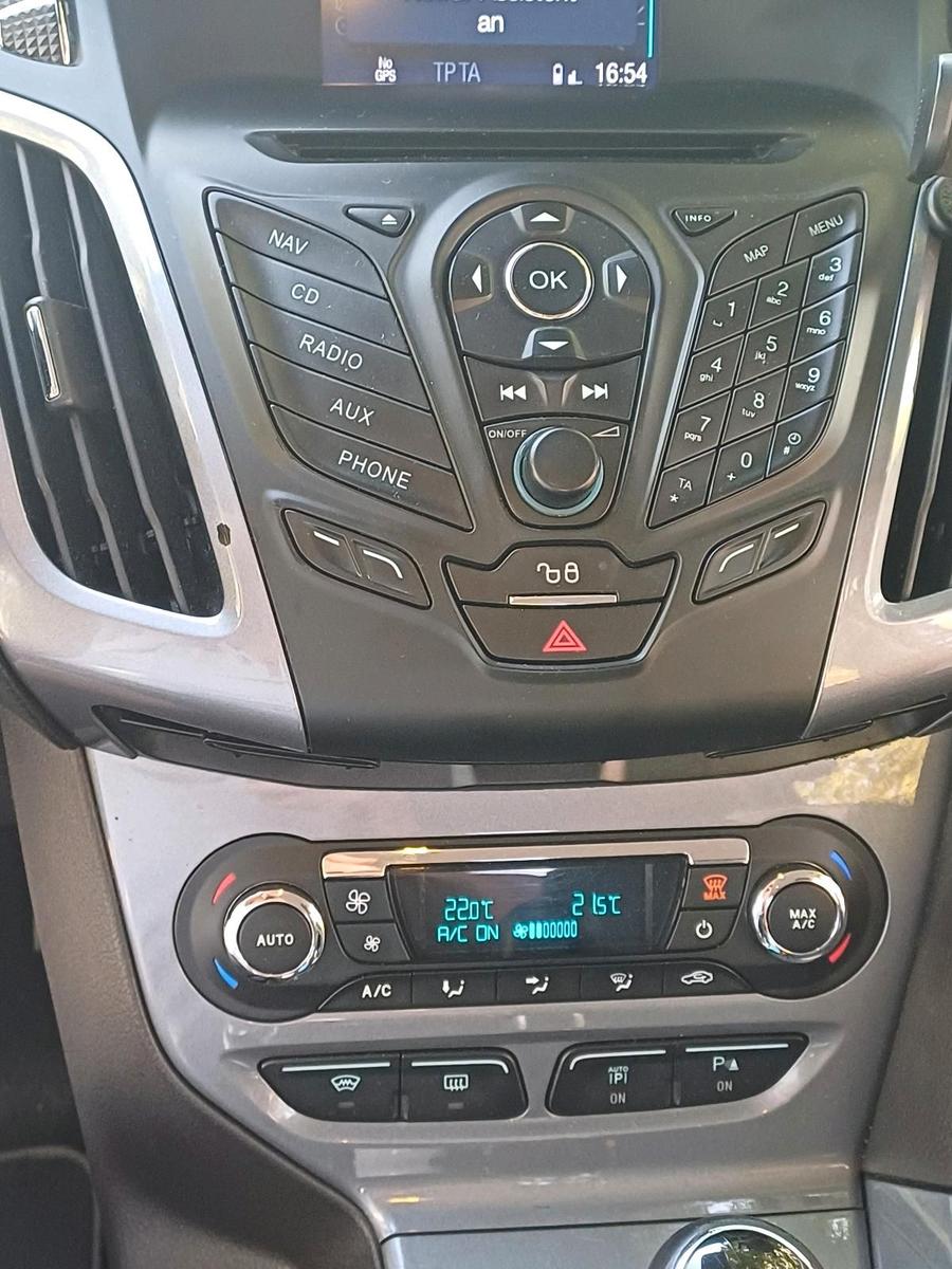Ford Focus 2013 — photo 10