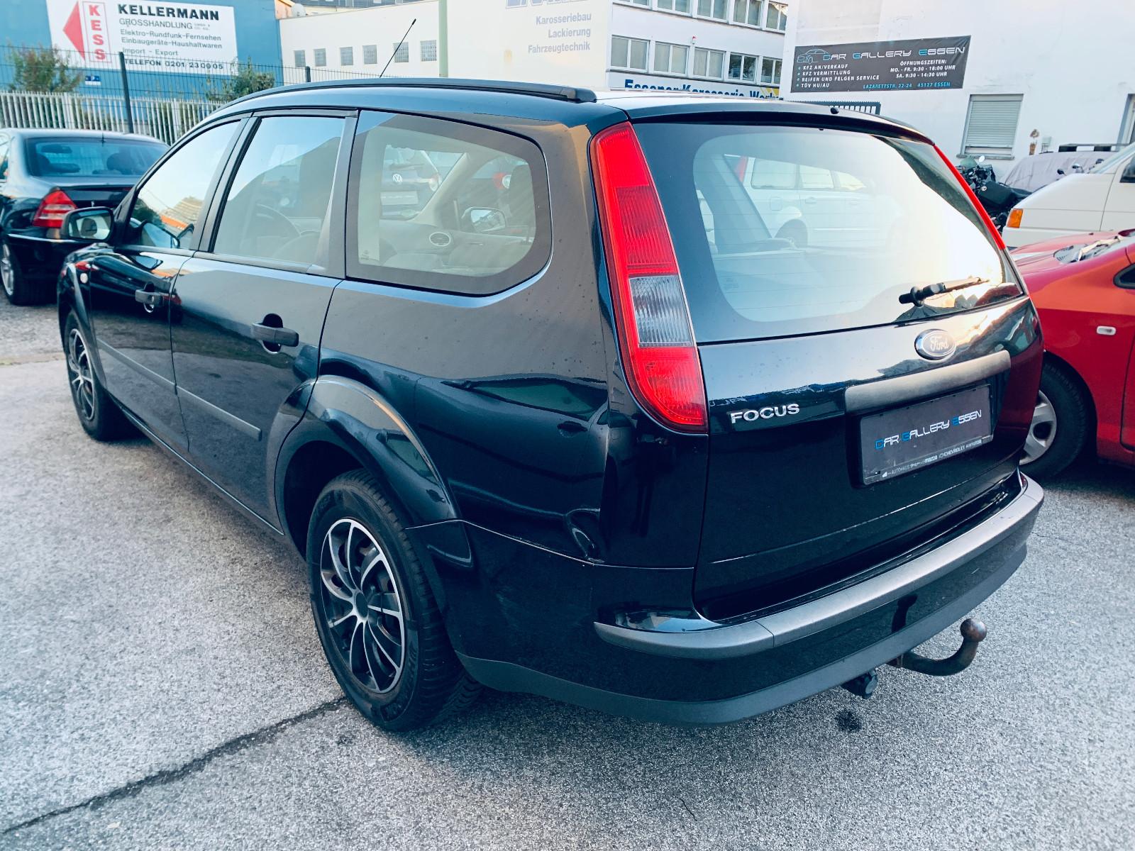 Ford Focus 2005 — photo 16