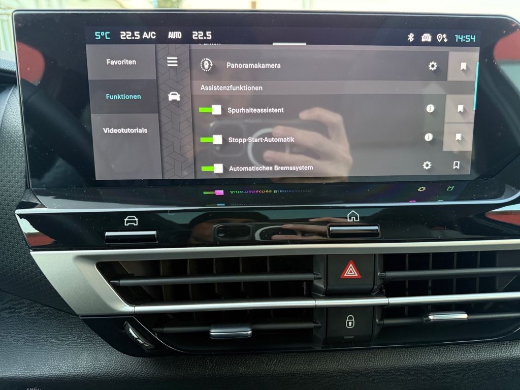 Fahrzeugabbildung Citroën C4 Hybrid 145 MAX - Schiebedach*Winter Paket