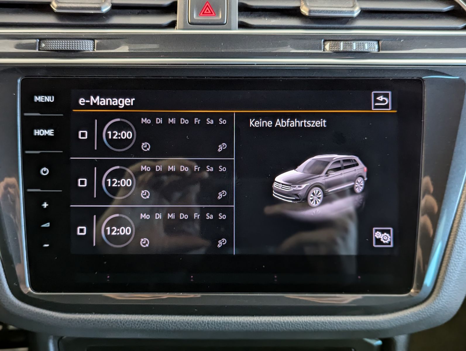 VW Tiguan R-Line eHybrid Matrix Kamera DCC ACC 20" - Image 28