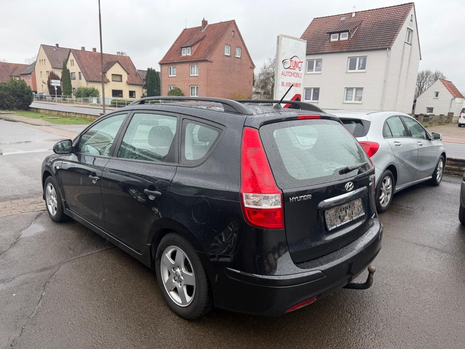 Hyundai i30 cw Edition+/TÜV NEU/AHK/1.Hand