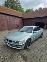 BMW 7er E38 735i - BMW 735: E38 735i