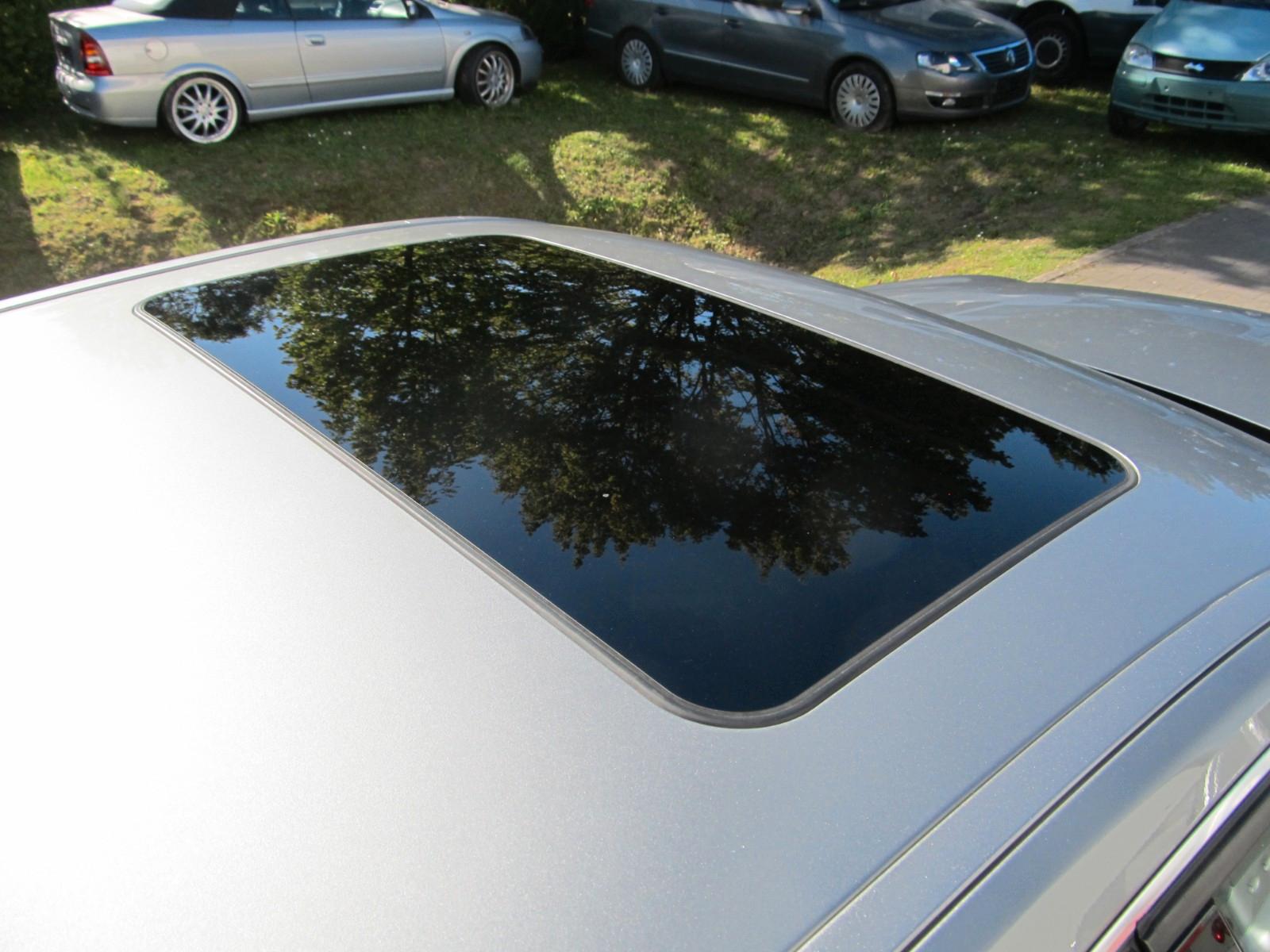 Mercedes-Benz E 300 E Limousine E 300 BlueTec-1.Hd-Leder-Navi