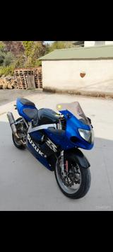 Suzuki GSX R 750 - SUZUKI 2000 GSX R 750