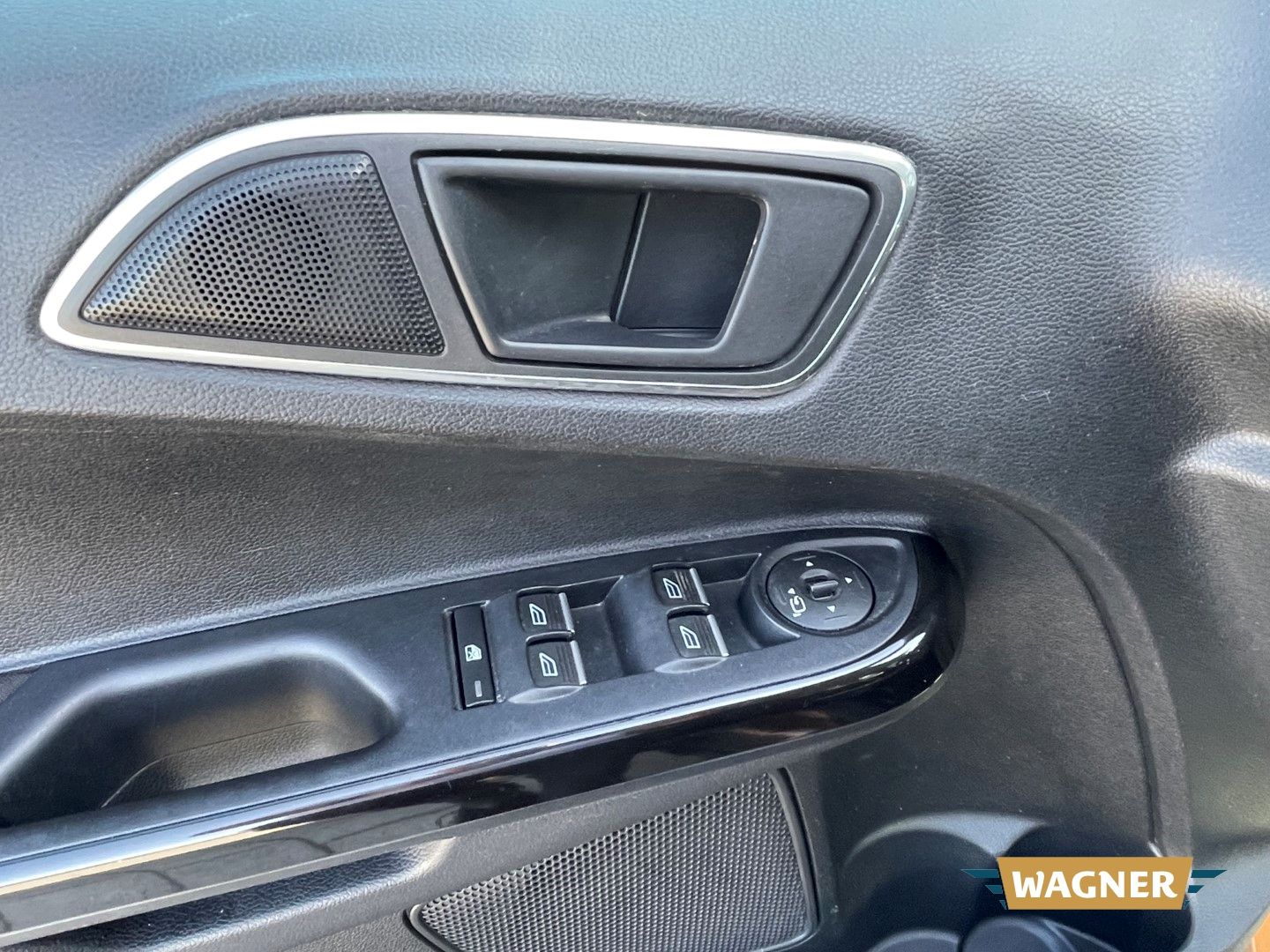 Fahrzeugabbildung Ford B-Max Titanium Klimaanlage Sitzheizung