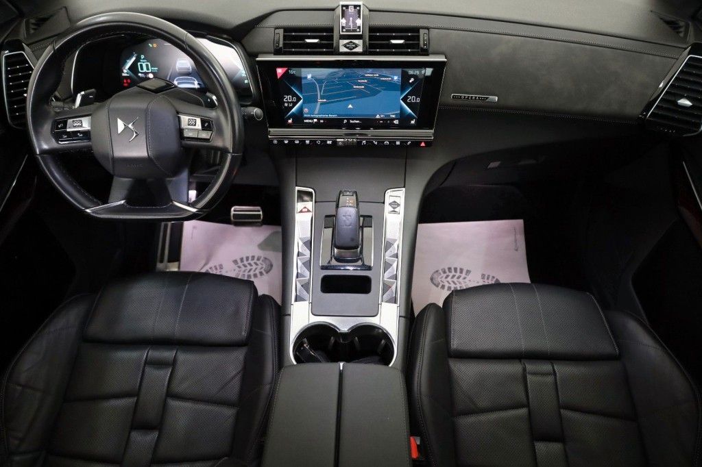 Fahrzeugabbildung DS Automobiles DS7 Crossback Leder,Navi,LED,PanDach,NightVision