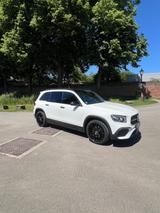 Mercedes-Benz GLB 250 4MATIC DCT - - weiße Mercedes-Benz GLB 250