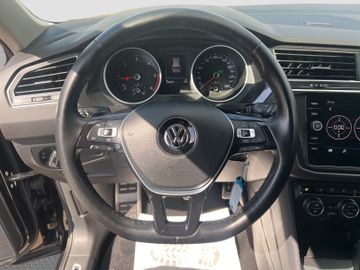 Volkswagen Tiguan - 12
