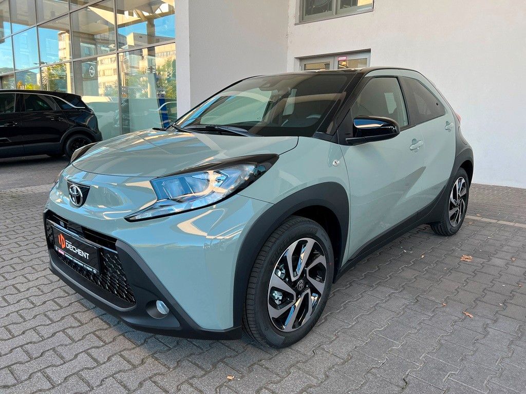 Fahrzeugabbildung Toyota Aygo X Teamplayer 1.0 RFKAM ACC