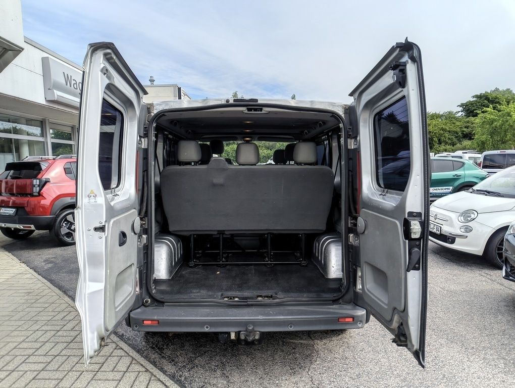 Fahrzeugabbildung Opel Vivaro L1H1 2,9t DPF (145 PS) 9 Sitze