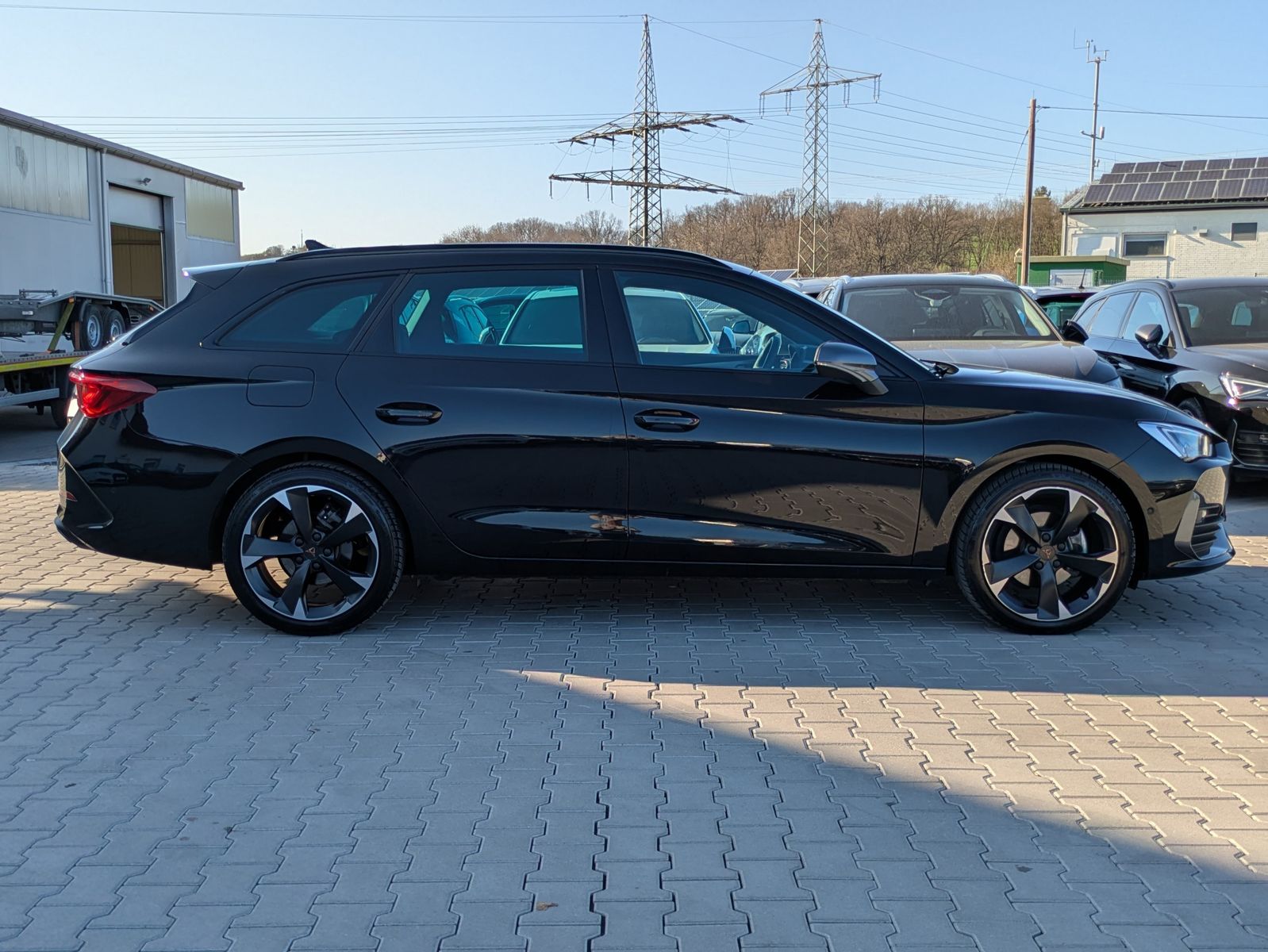 Fahrzeugabbildung CUPRA Leon 1.5 eTSI DSG MATRIX-LED*ACC*APP*KAMERA*18"