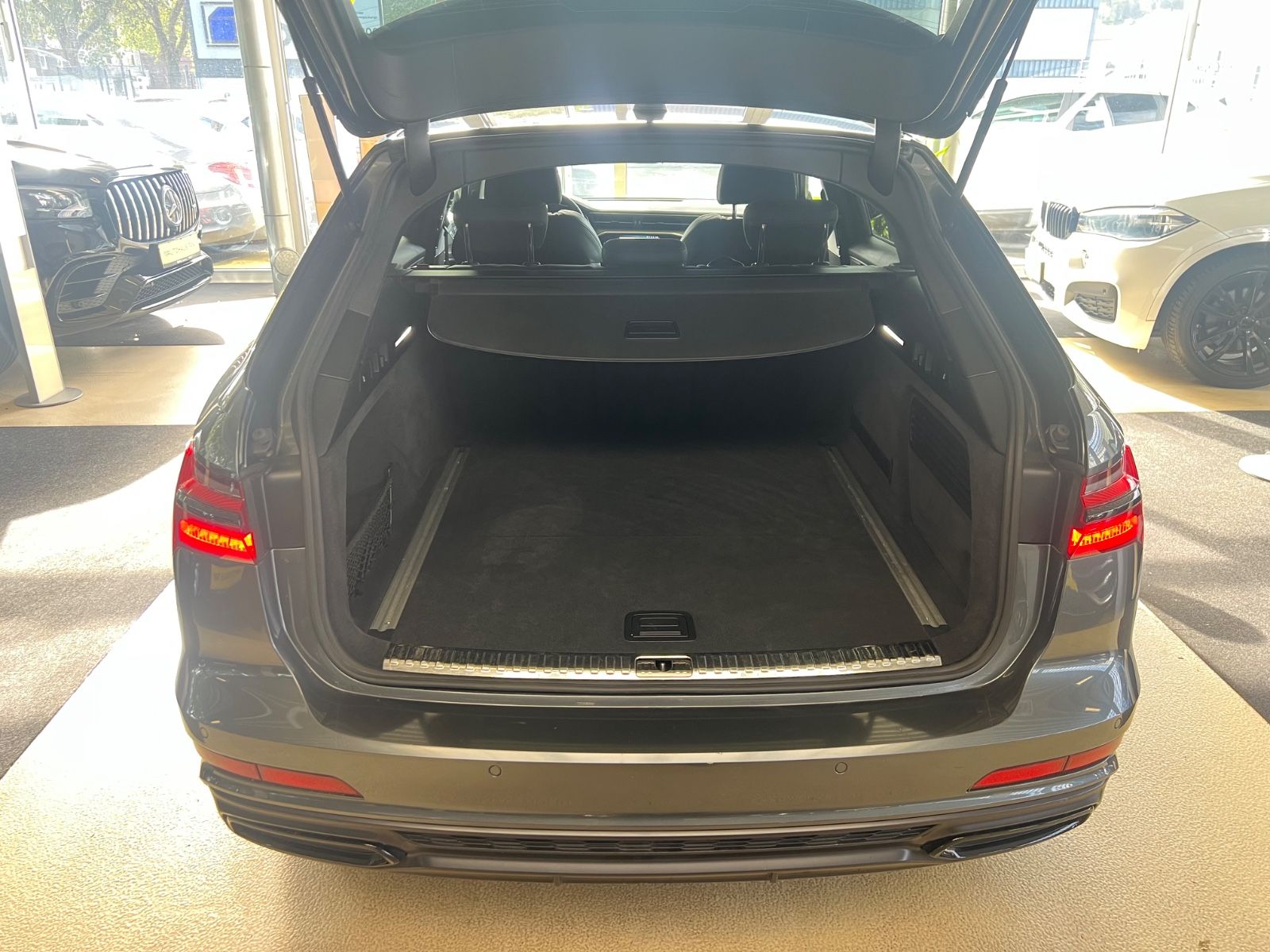 Fahrzeugabbildung Audi A6 Avant 40 TDI quattro sport S line *1.HAND*