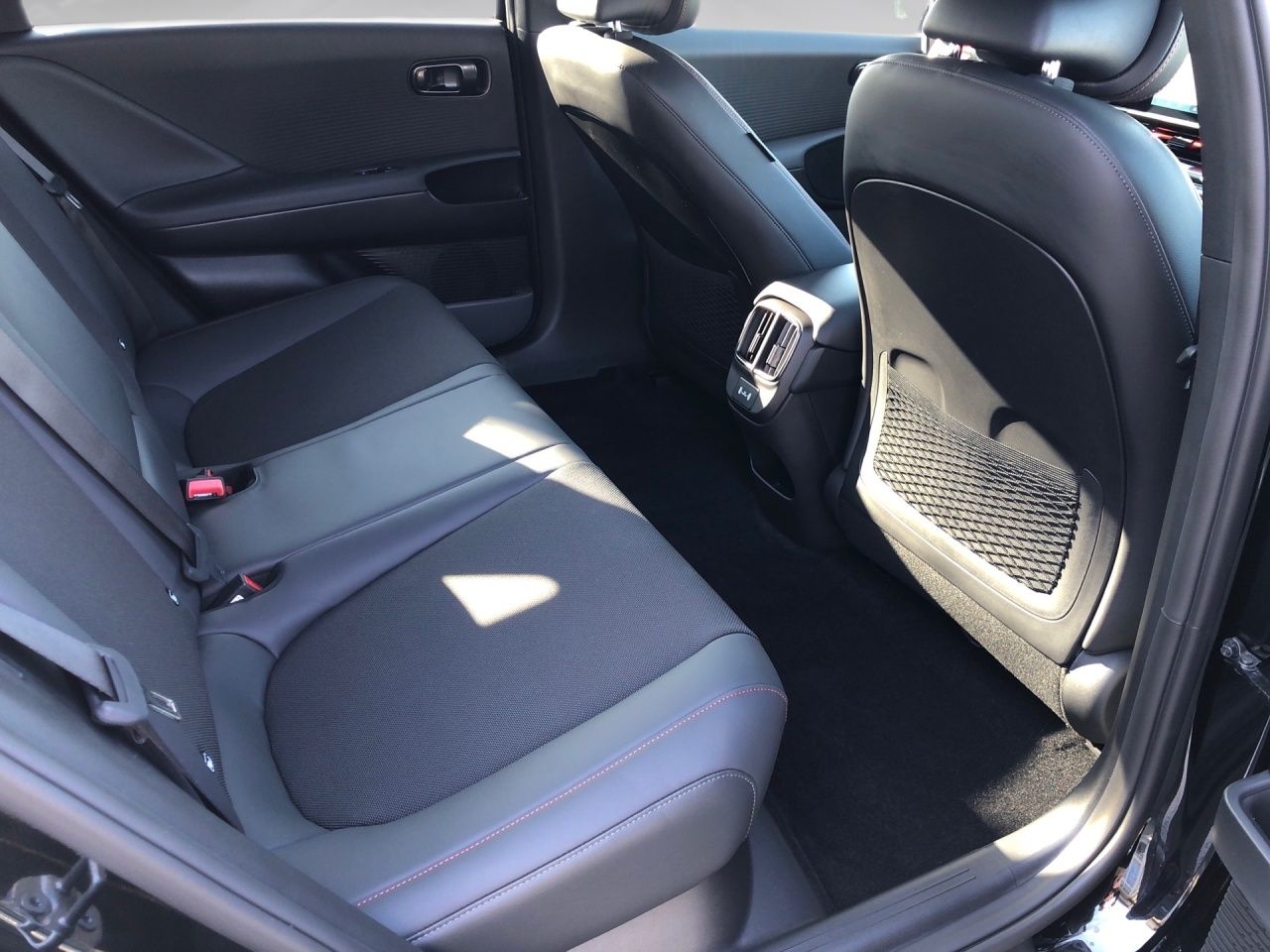 Fahrzeugabbildung Hyundai IONIQ 6 N Line Elektro 84 kWh 4xSHZ ACC AUT LED