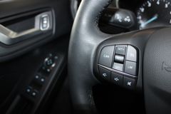 Fahrzeugabbildung Ford Focus  Hybrid Titanium Turnier NAVI Kamera LED