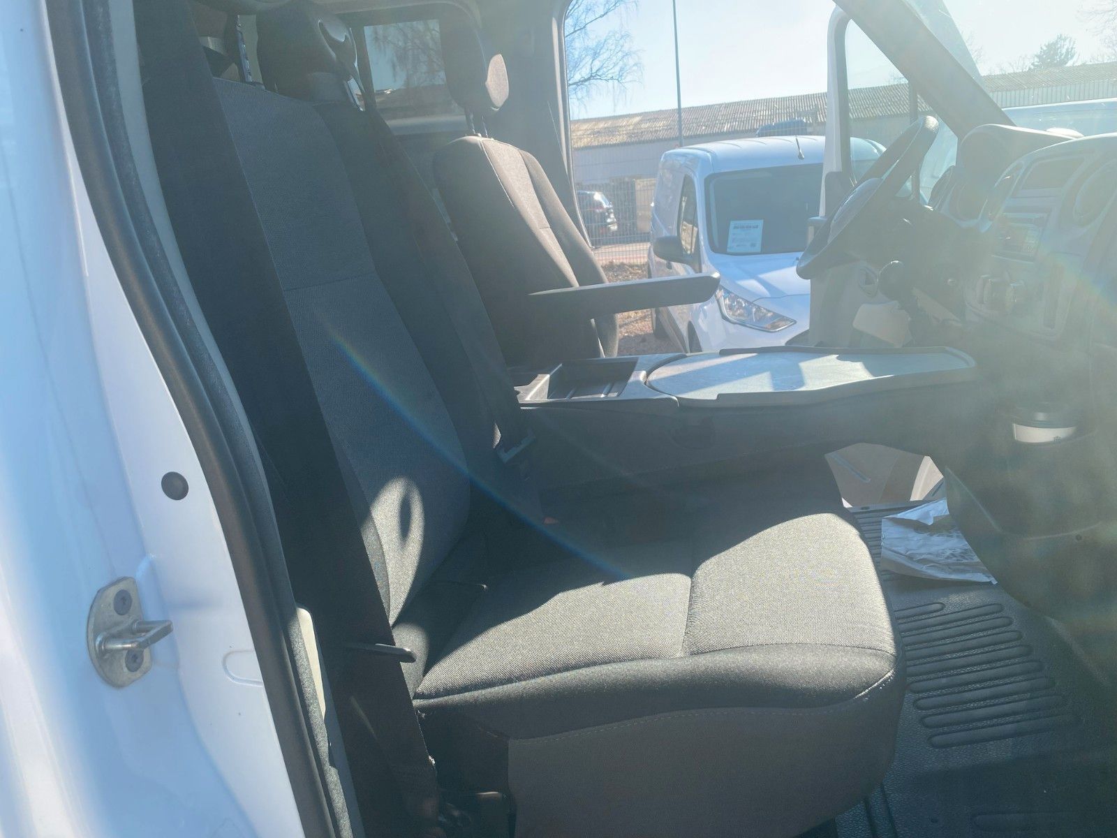 Fahrzeugabbildung Renault Master III PritscheDoka,AHK1Hd,Laubschutzugitter