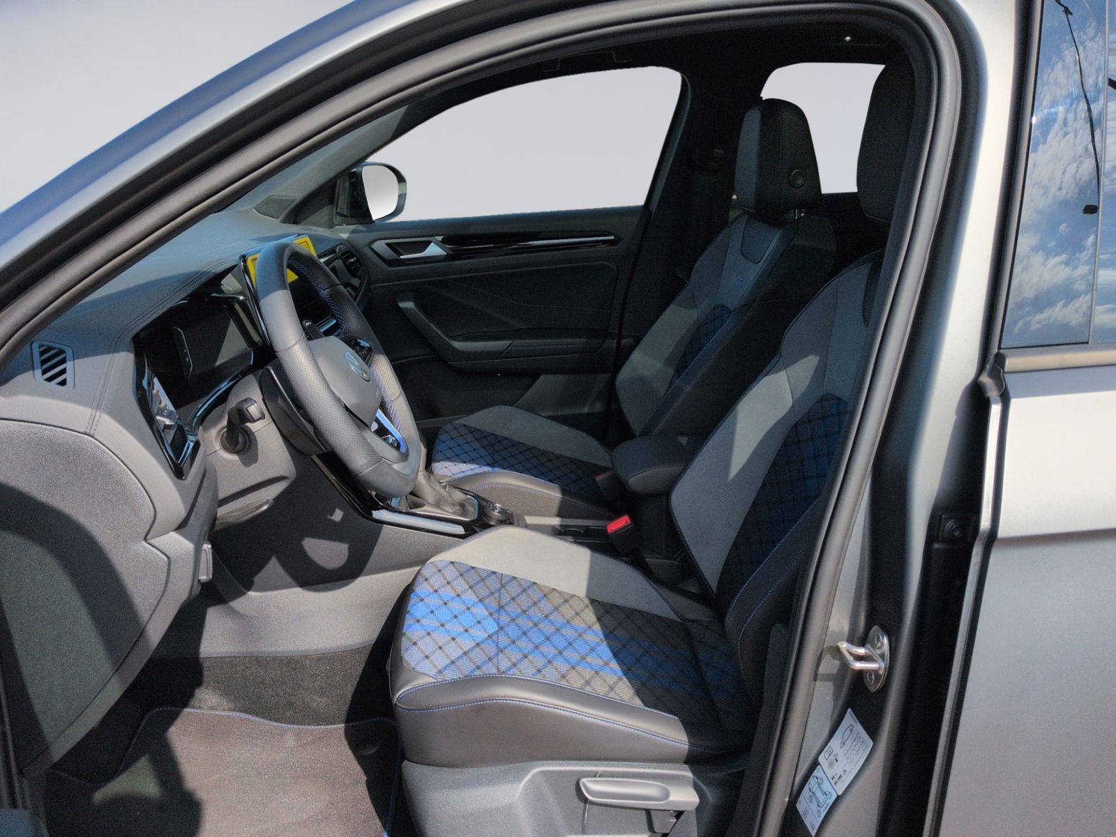 T-Roc R 2.0 TSI 4MO DSG MATT LACK+AHK+AKRA+PANO+