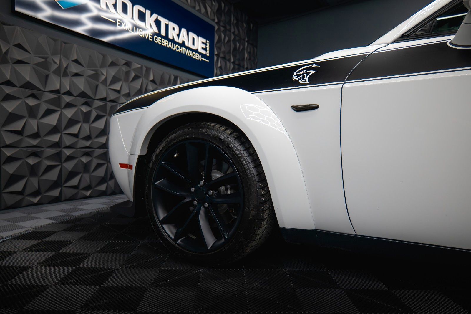 Fahrzeugabbildung Dodge Challenger 6.4 V8 SRT 392 R/T SCAT PACK WIDEBODY