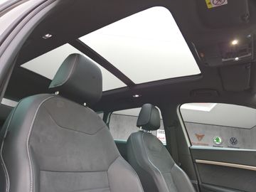 Fahrzeugabbildung SEAT Ateca Xperience 2.0 TDI AHK Panorama Klima Navi