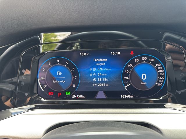 Golf VIII 1.0 eTSI Life IQ.Drive, Massage, LED.,