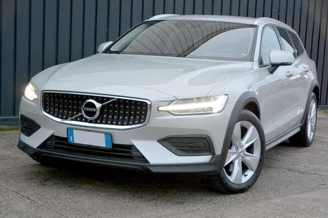 Volvo V60 Cross Country 2.0 d4 Business Plus awd