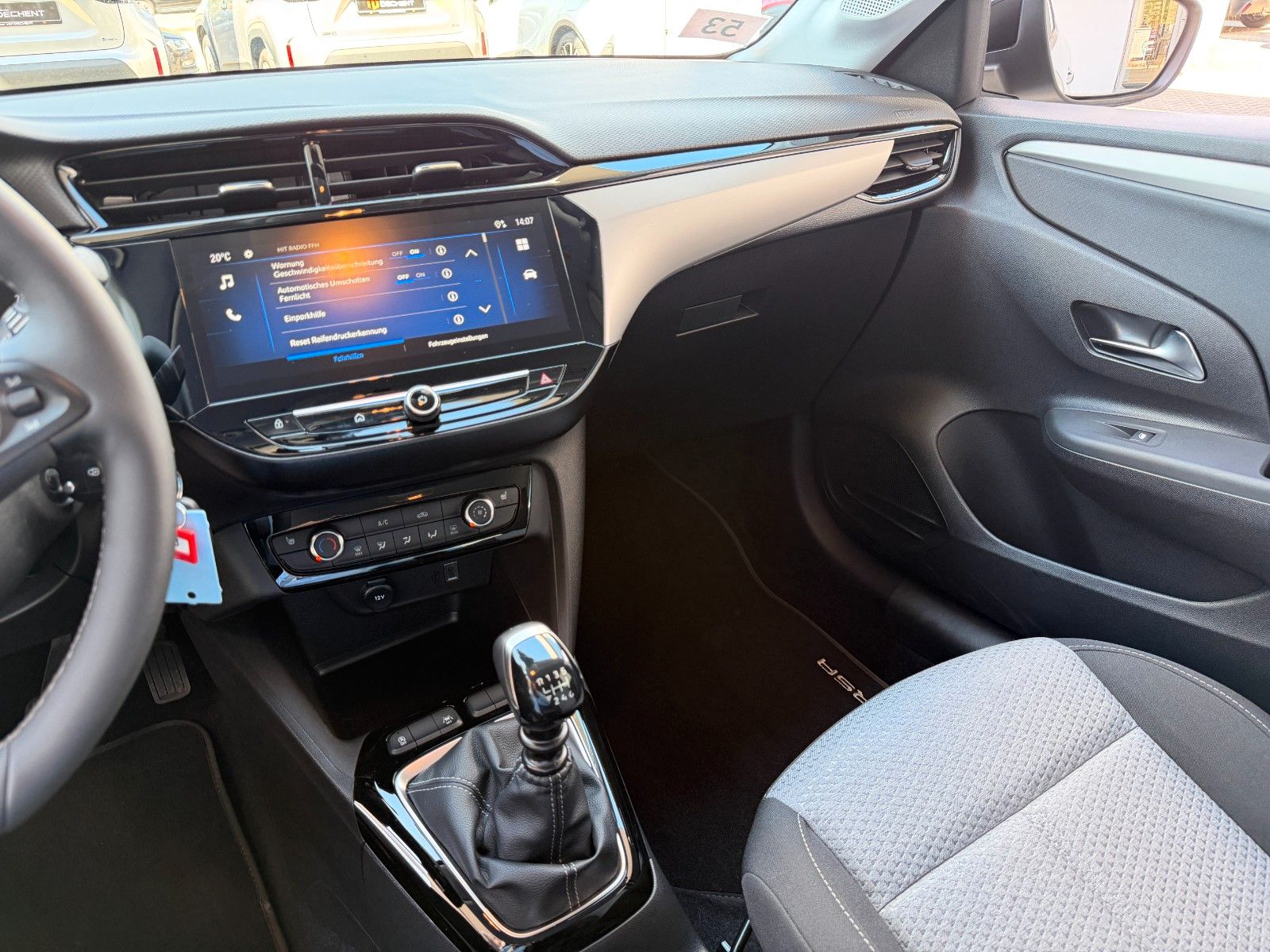 Fahrzeugabbildung Opel Corsa F Edition 100PS PDC/Allwetter/SHZ!