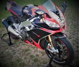 Aprilia RSV4 Factory - APRILIA RSV4 FACTORY