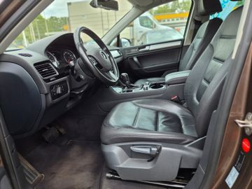 Volkswagen Touareg - 11