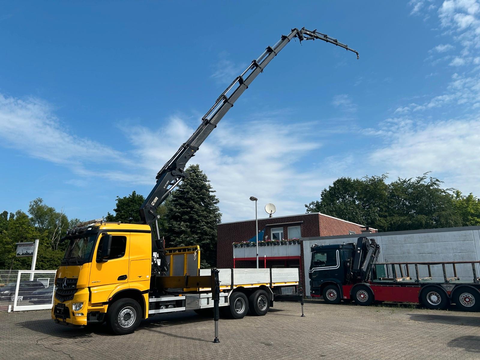 Mercedes-Benz 2640 Arocs Pritsche + HIAB 477-E7 Kran 6x2