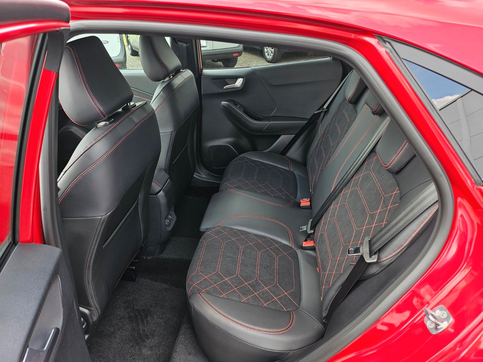 Fahrzeugabbildung Ford Puma Hybrid ST-Line X
