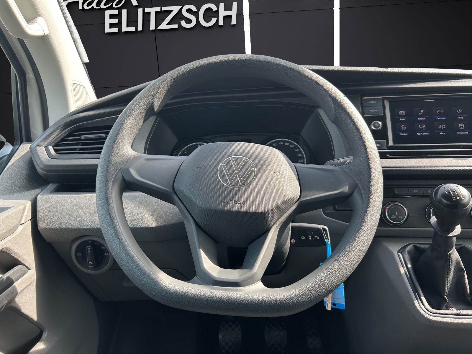 Fahrzeugabbildung Volkswagen T6 Kombi T6.1 TDI 9- Sitzer LED GRA PDK KLIMA VO