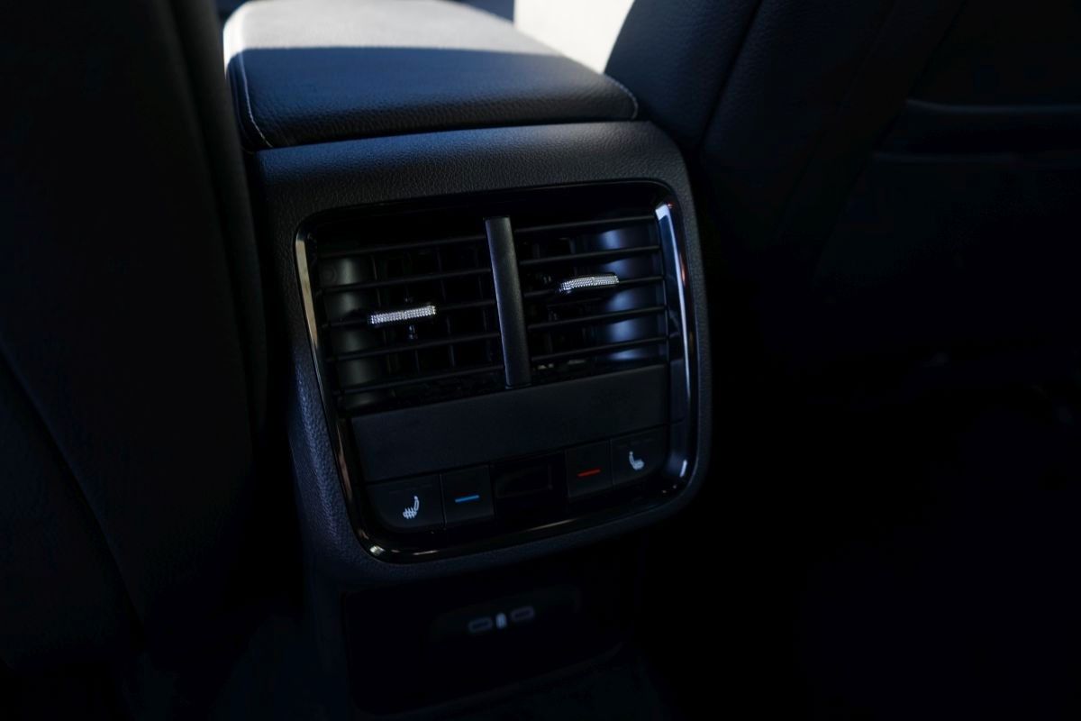 Fahrzeugabbildung SKODA Octavia Combi 1.5 TSI mHEV Sportline Exklusive