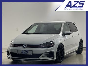 Volkswagen Golf - 1