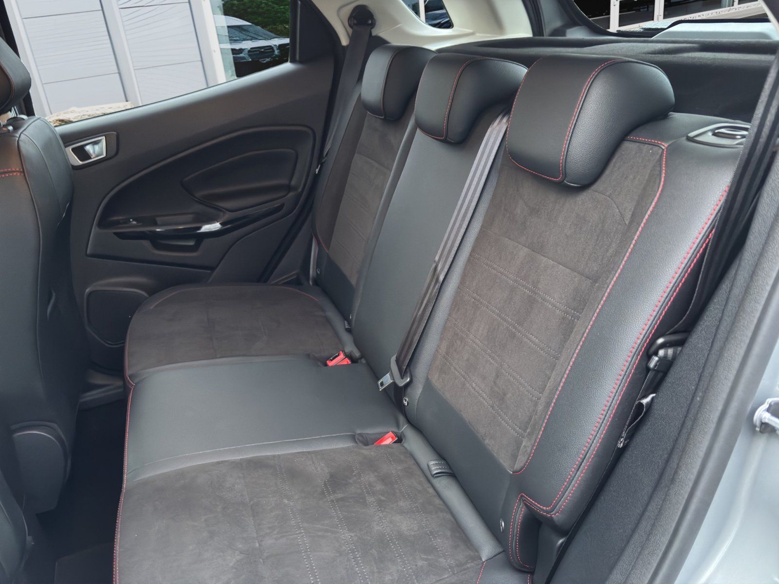 Fahrzeugabbildung Ford EcoSport ST-Line