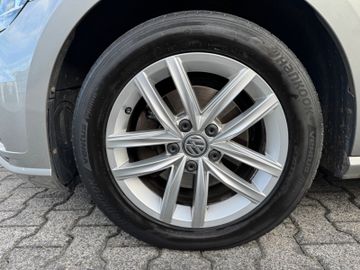 Volkswagen Golf - 8