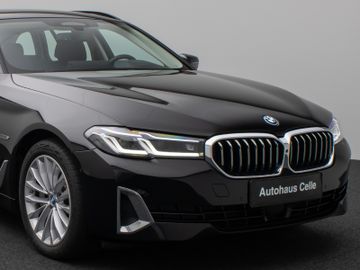 Fahrzeugabbildung BMW 530e xD Tour Luxury Line ACC HUD Pano Laser 360°