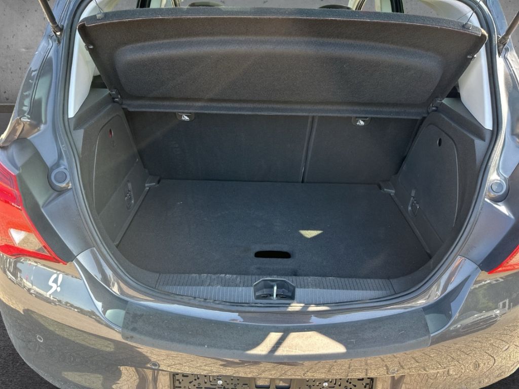 Fahrzeugabbildung Opel Corsa E 1.2Drive Klima Temp SHZ LHZ PDC Bluetoot
