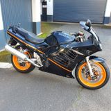 Suzuki RF 900 R - SUZUKI 900 R
