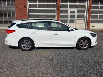 Ford Focus - 4