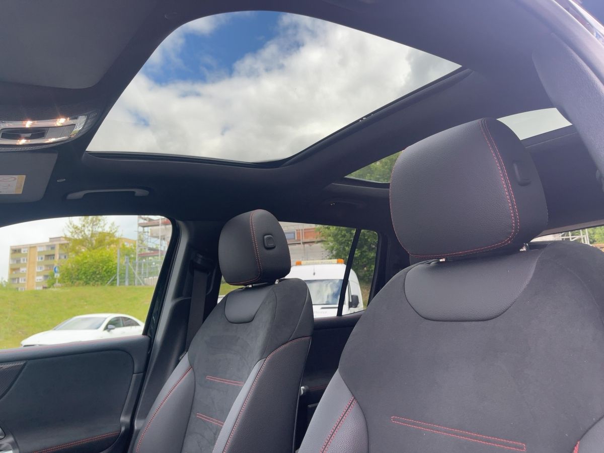 Fahrzeugabbildung Mercedes-Benz GLB 220 d 4M AMG/Night/Pano/Kamera/AHK