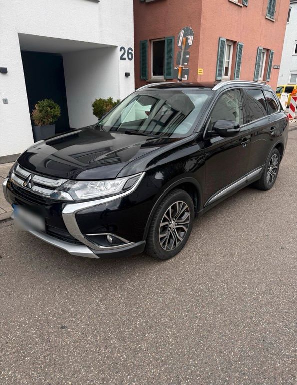 Image of Mitsubishi Outlander
